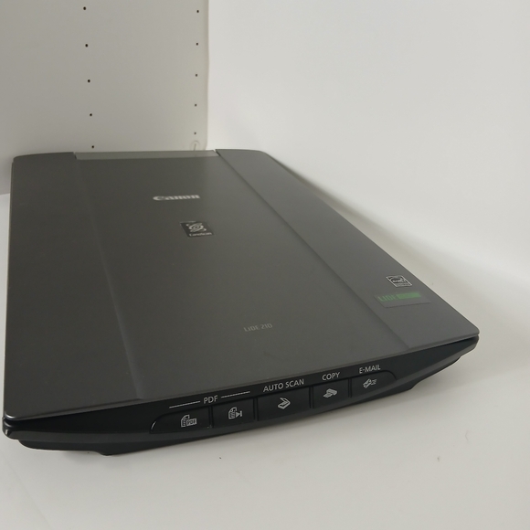 Canon Gray Flatbed Scanner Lide210 - Picture 7 of 14